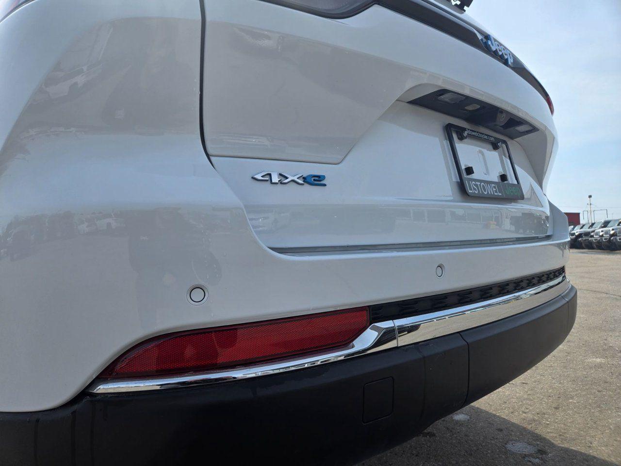 2023 Jeep Grand Cherokee 4XE BASE - Photo #11