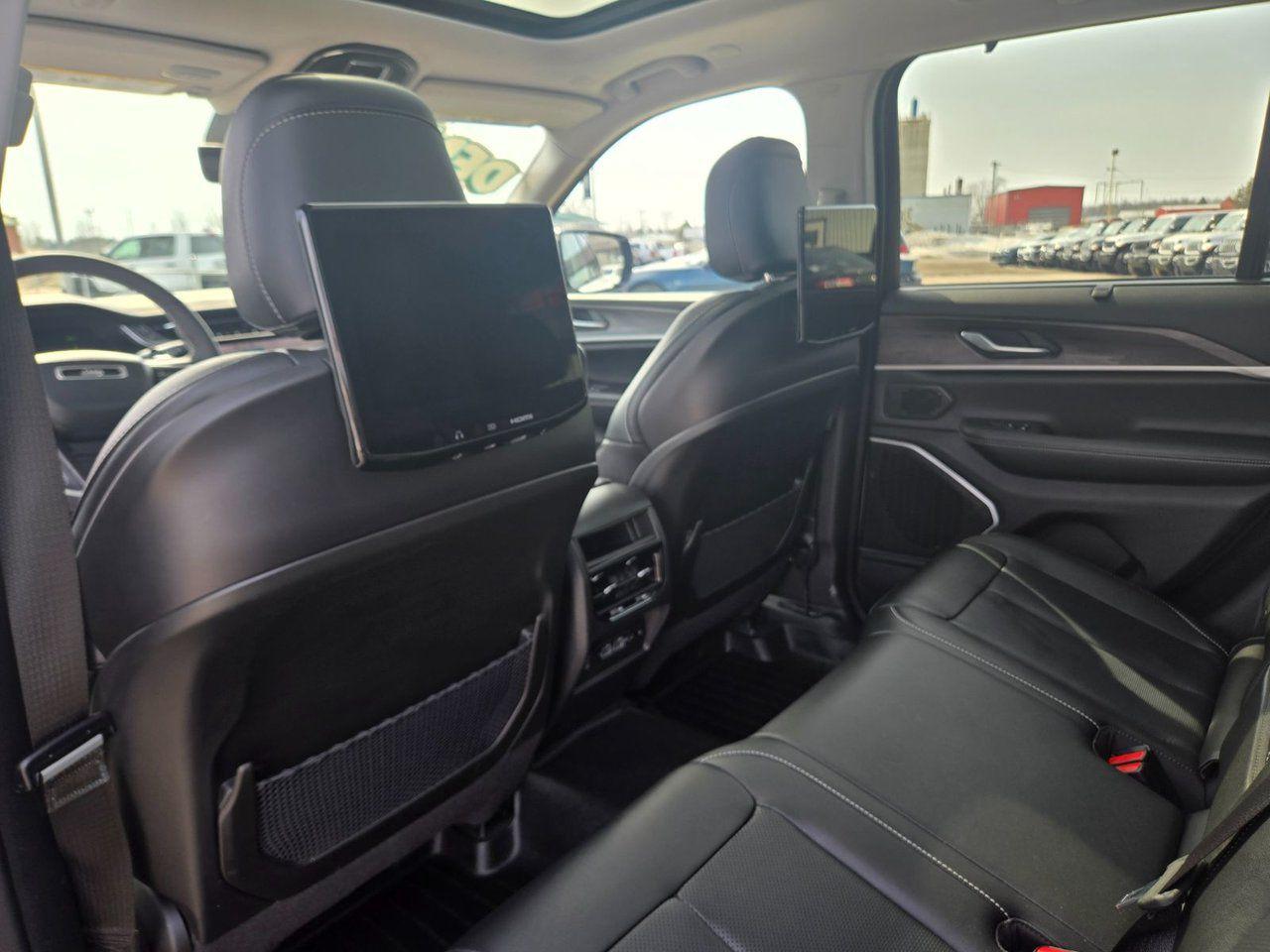 2023 Jeep Grand Cherokee 4XE BASE - Photo #25