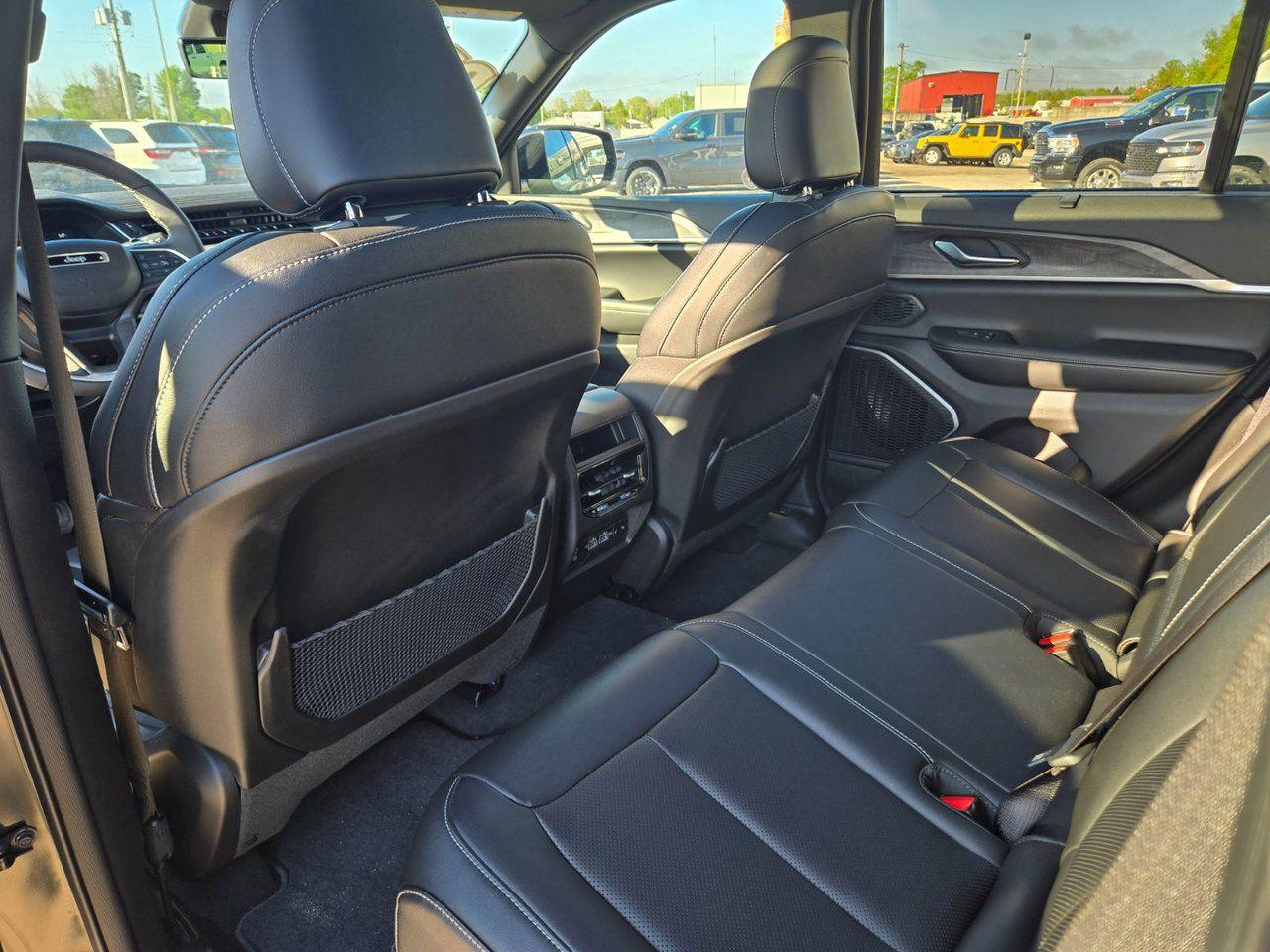 2024 Jeep Grand Cherokee Limited - Photo #24