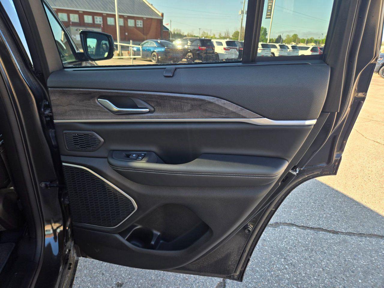 2024 Jeep Grand Cherokee Limited - Photo #30