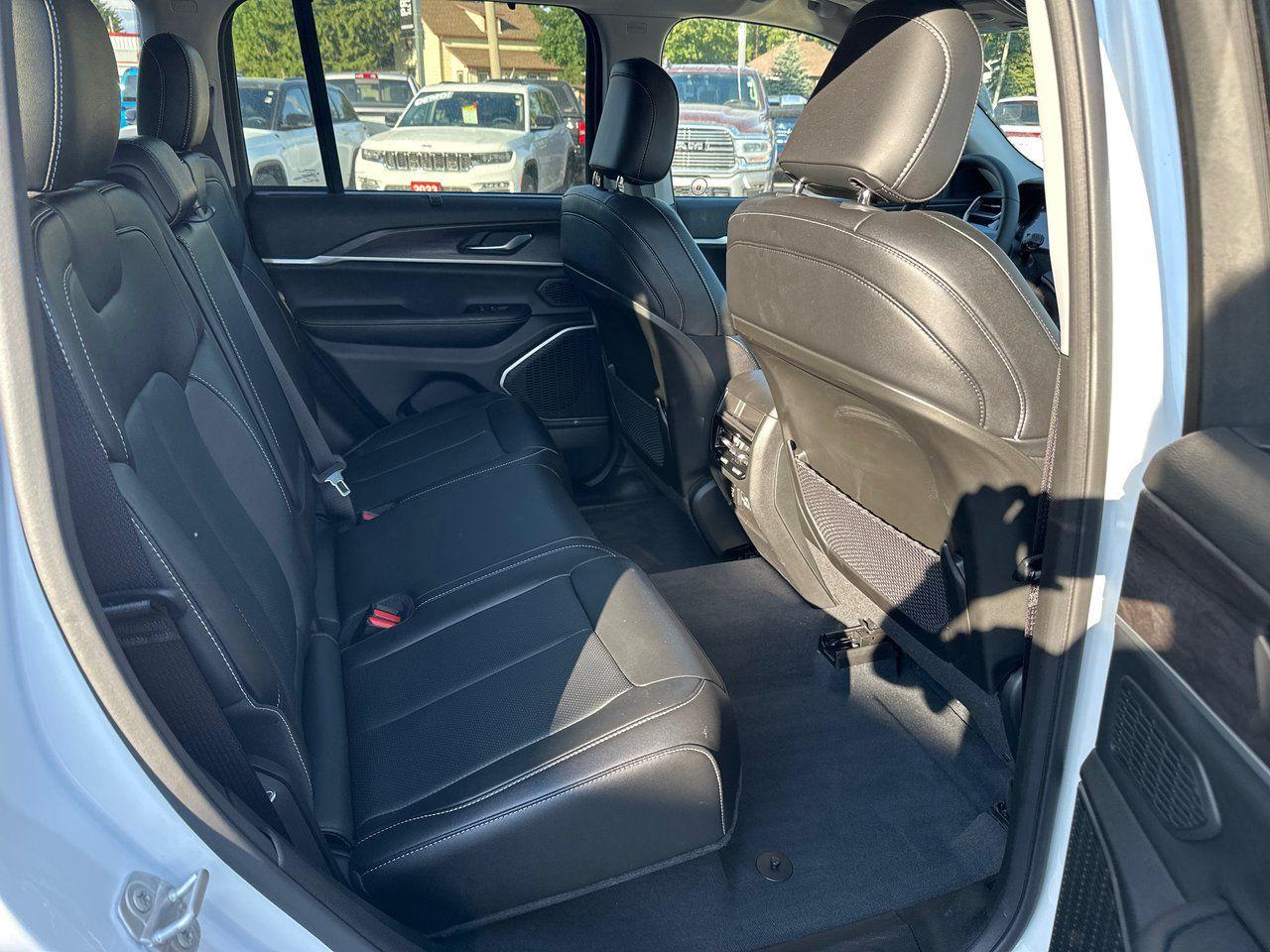 2023 Jeep Grand Cherokee 4XE BASE - Photo #14