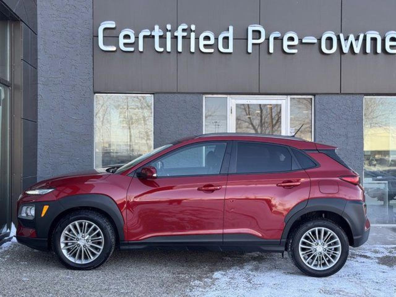 Used 2019 Hyundai KONA LUXURY w/ AWD / LEATHER / SUNROOF for sale in Calgary, AB