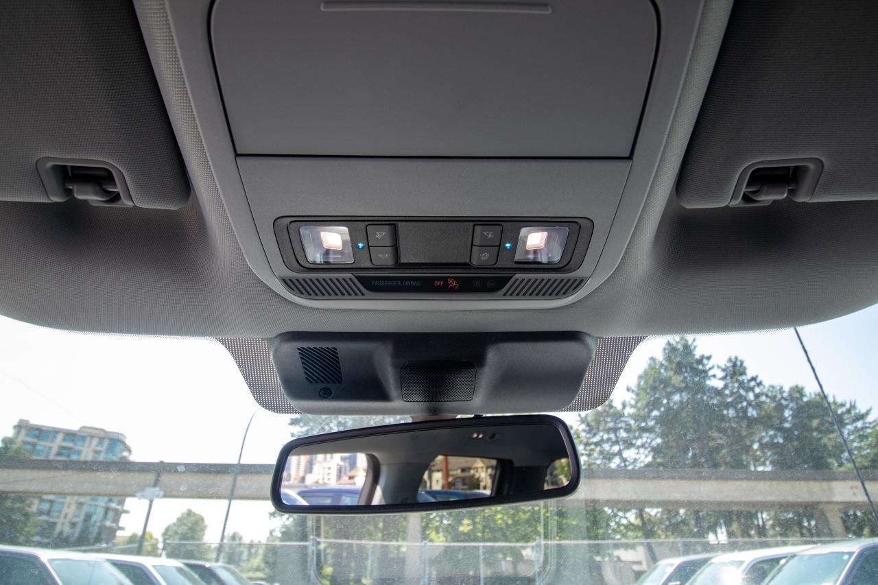 2025 Ford F-150 Lightning XLT 4WD SuperCrew 5.5' Box Photo5