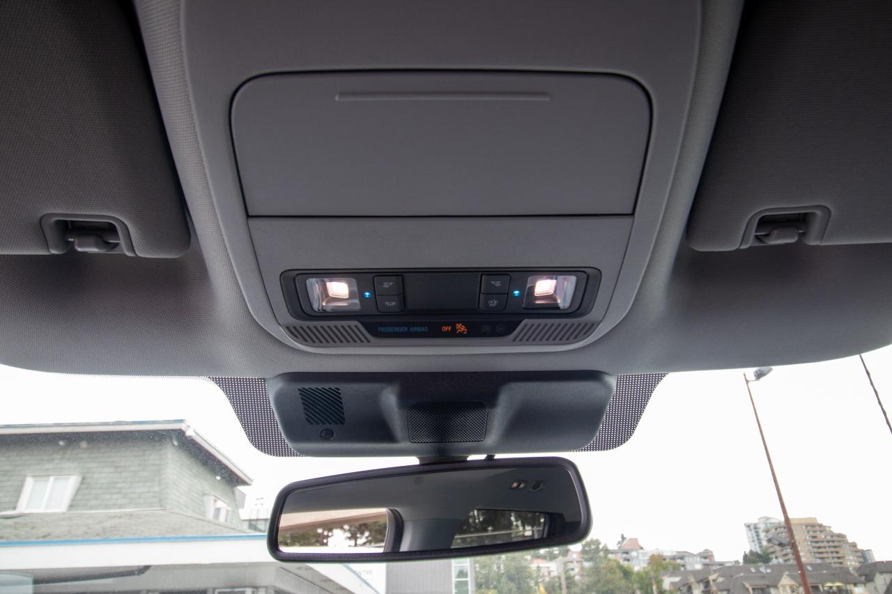 2025 Ford F-150 Lightning XLT 4WD SuperCrew 5.5' Box Photo5