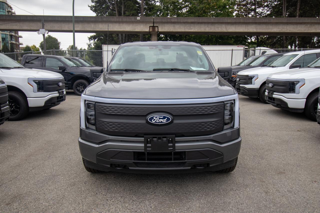 2025 Ford F-150 Lightning XLT 4WD SuperCrew 5.5' Box Photo2