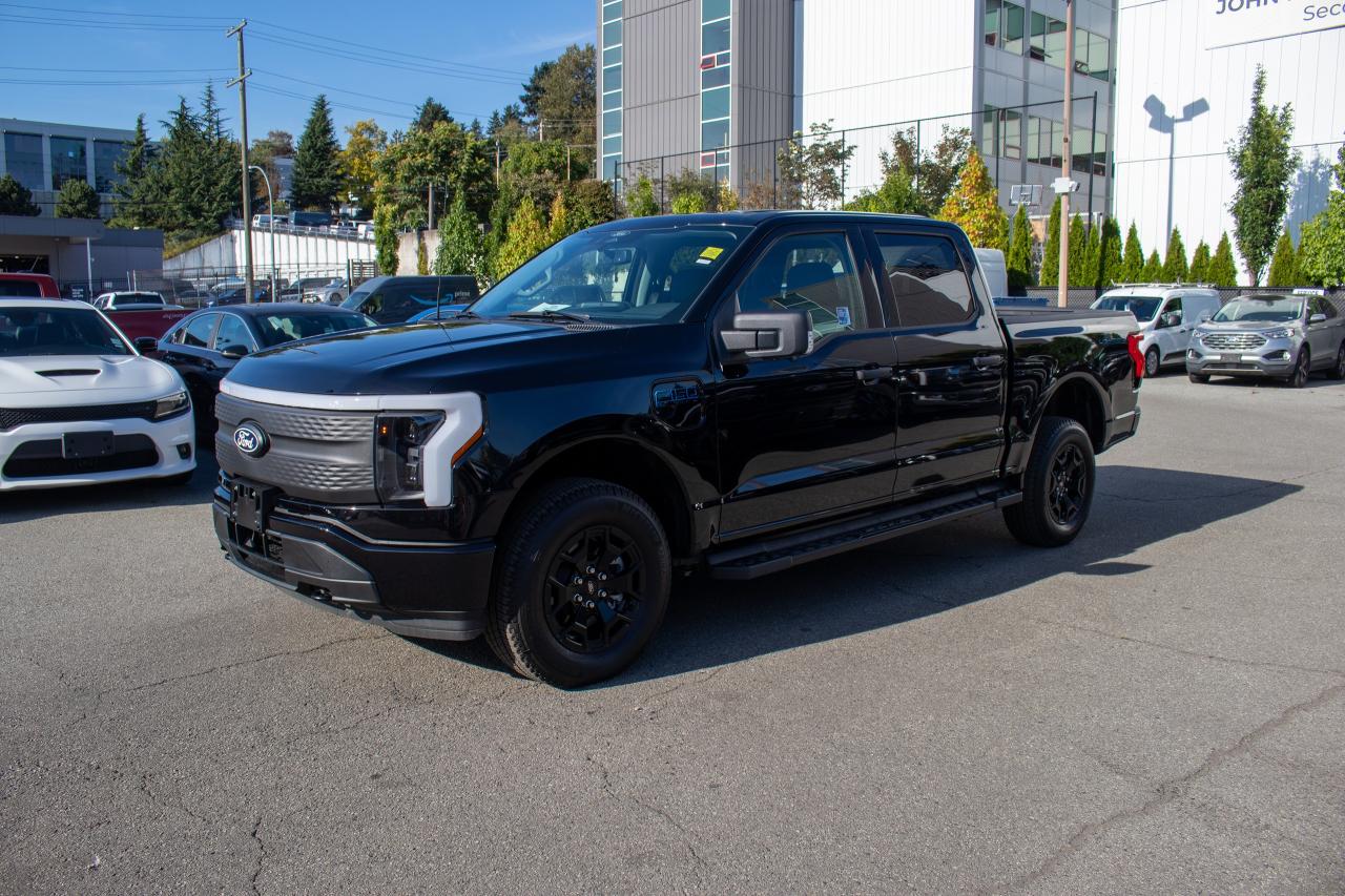 2025 Ford F-150 Lightning XLT 4WD SuperCrew 5.5' Box Standard Range Battery Photo
