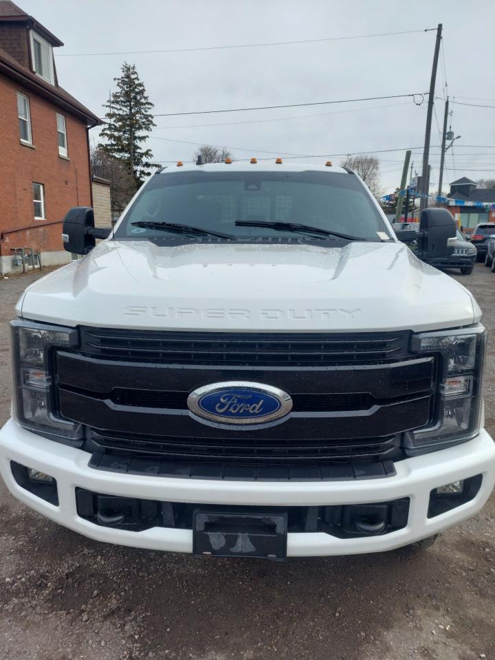 2019 Ford F-250 Super Duty Lariat - Photo #3