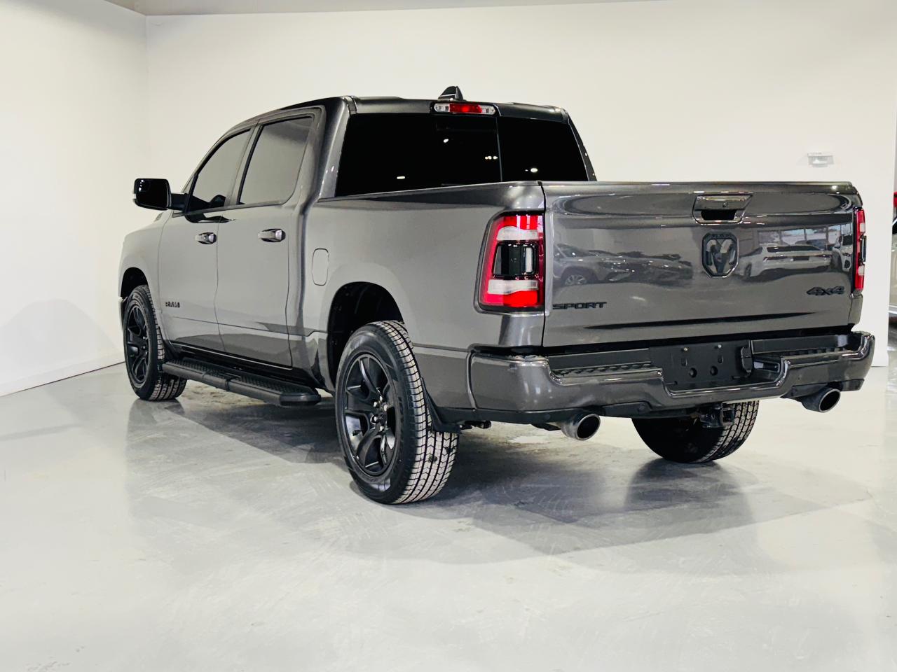 2022 RAM 1500 SPORT Crew Cab SB 4WD - Photo #7