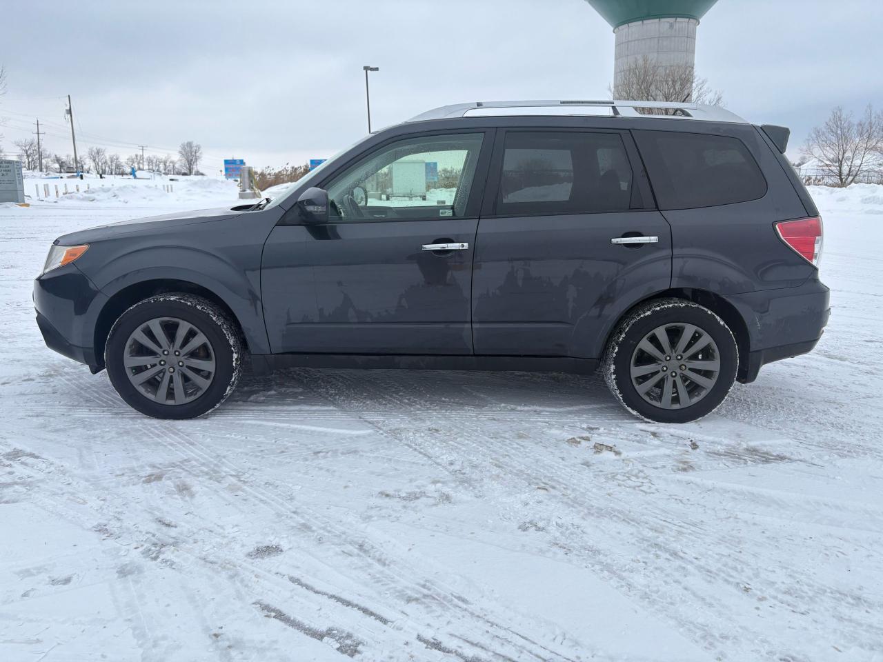 2013 Subaru Forester X Convenience Photo2