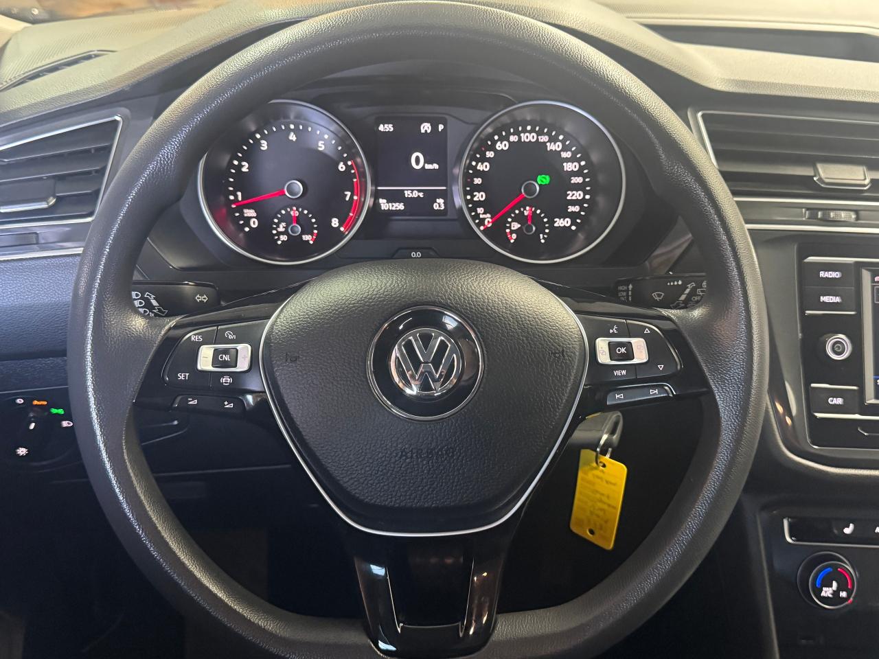 2019 Volkswagen Tiguan Trendline 4Motion 7 Passenger+ApplePlay+Camera Photo11