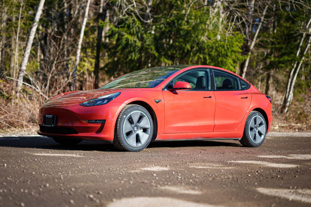 Used 2021 Tesla Model 3 Standard Range Plus *LOCAL*360 CAMERA*BEST PRICE IN TOWN* for sale in Surrey, BC