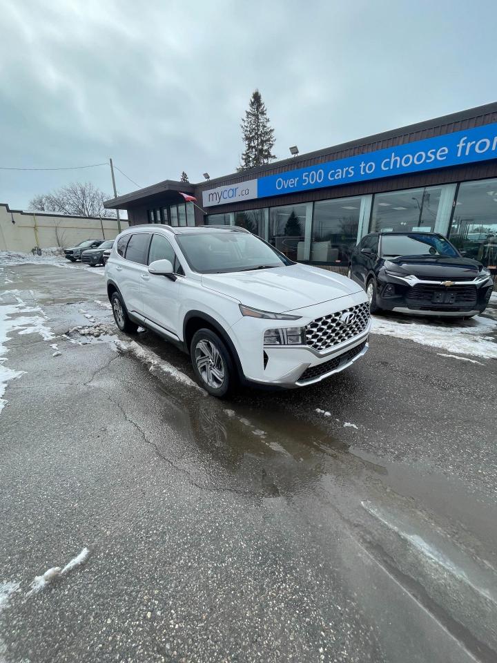 Used 2023 Hyundai Santa Fe Preferred w/Trend Package LOW MILEAGE!!!  SUNROOF. HEATED SEATS.LEATHER. NAV. BACKUP CAM. A/C. CRUISE. PWR GROUP. KEYLESS ENTR for sale in North Bay, ON