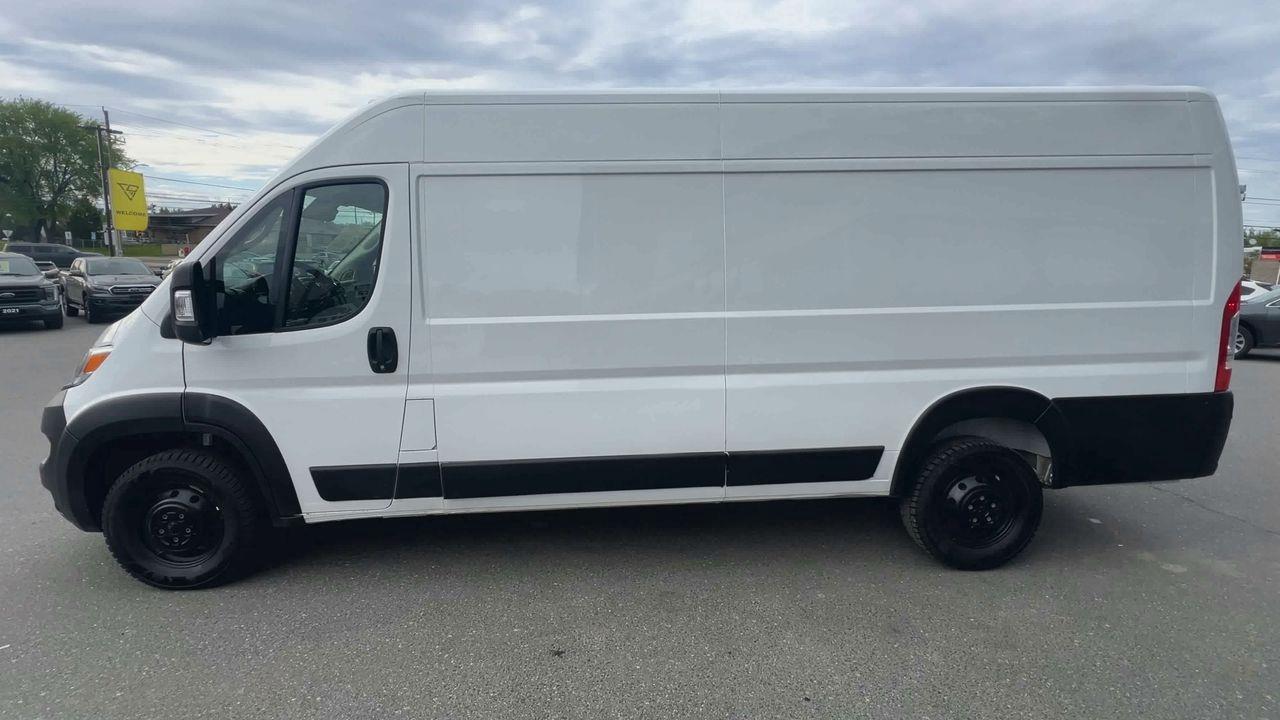 2023 RAM 3500 ProMaster High Roof Previous Daily Rental - 2 PASSENGER, SIRIUS XM, BACK UP CAM, CRUISE CONTROL! Photo4