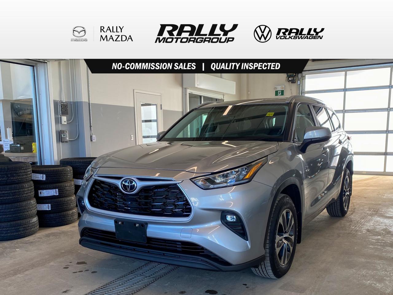 Used 2023 Toyota Highlander XLE for sale in Prince Albert, SK
