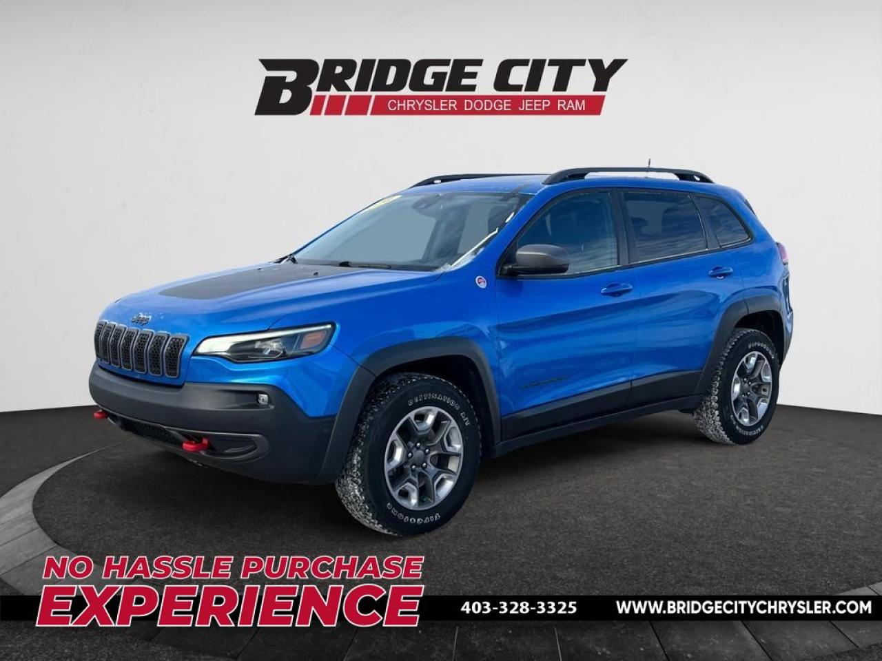 Used 2020 Jeep Cherokee Trailhawk 3.2L V6 - Panoramic Sunroof - Remote Start - Alpine Sound - Trailer Tow - Elite Pkg for sale in Lethbridge, AB