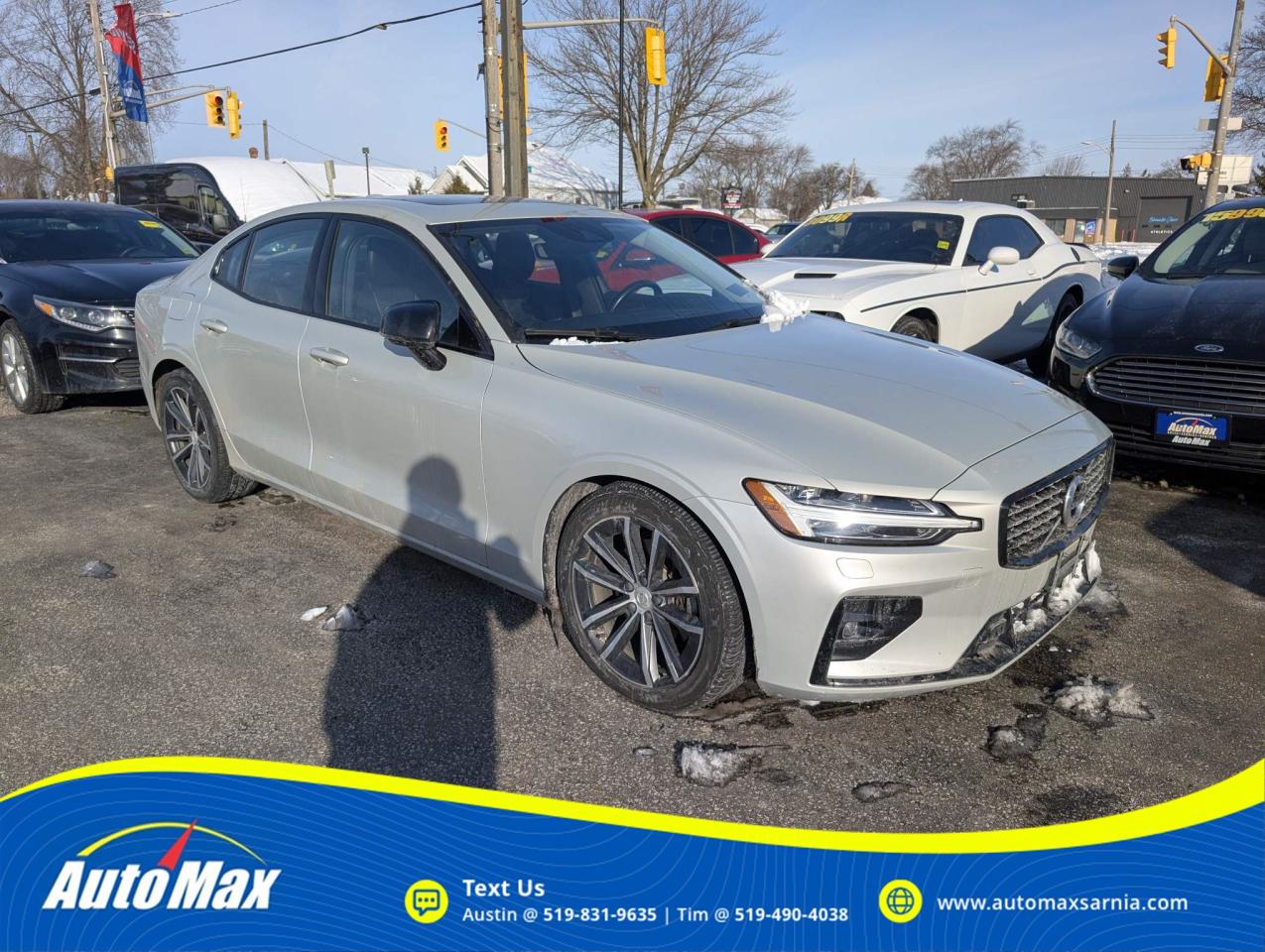 Used 2022 Volvo S60 B5 Momentum for sale in Sarnia, ON