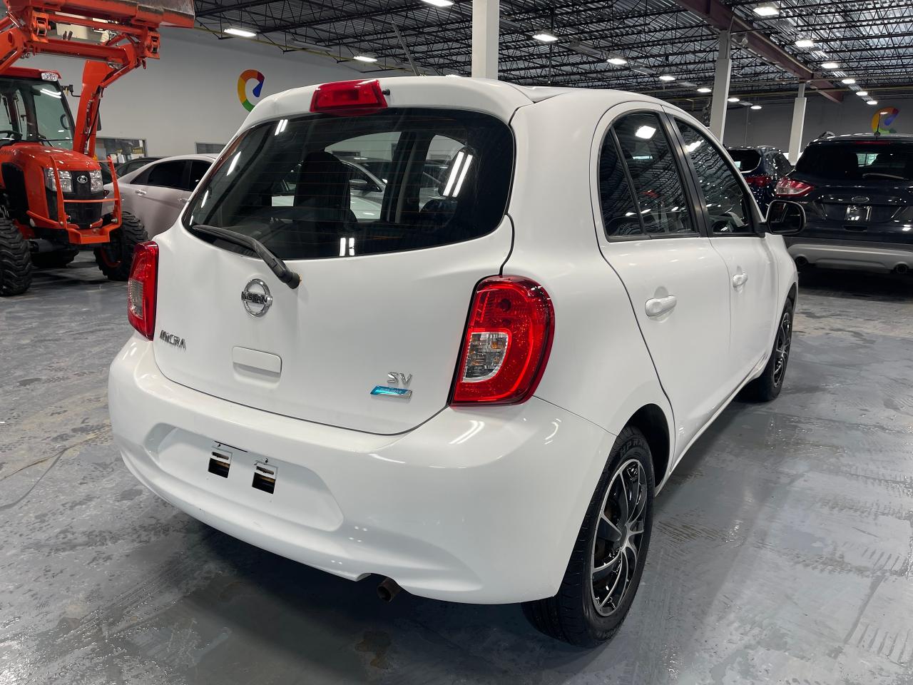 2015 Nissan Micra SV Photo4