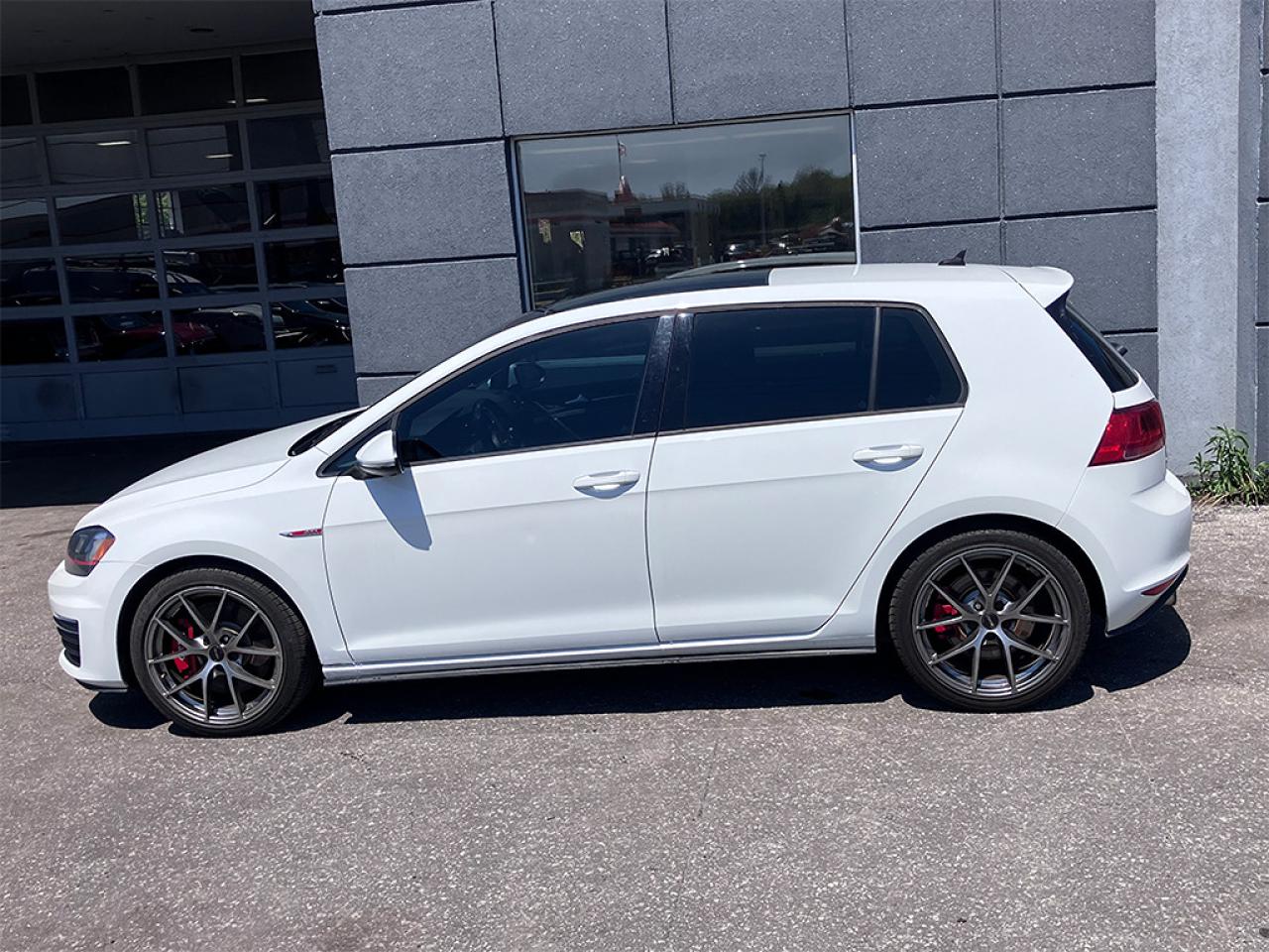 2015 Volkswagen Golf GTI | 4DR|NAVI|REARCAM|SUNROOF|ALLOYS|MANUAL - Photo #6