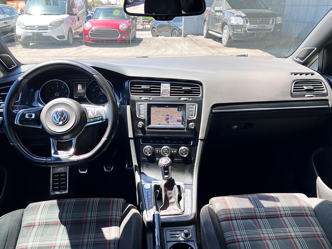 2015 Volkswagen Golf GTI | 4DR|NAVI|REARCAM|SUNROOF|ALLOYS|MANUAL - Photo #11