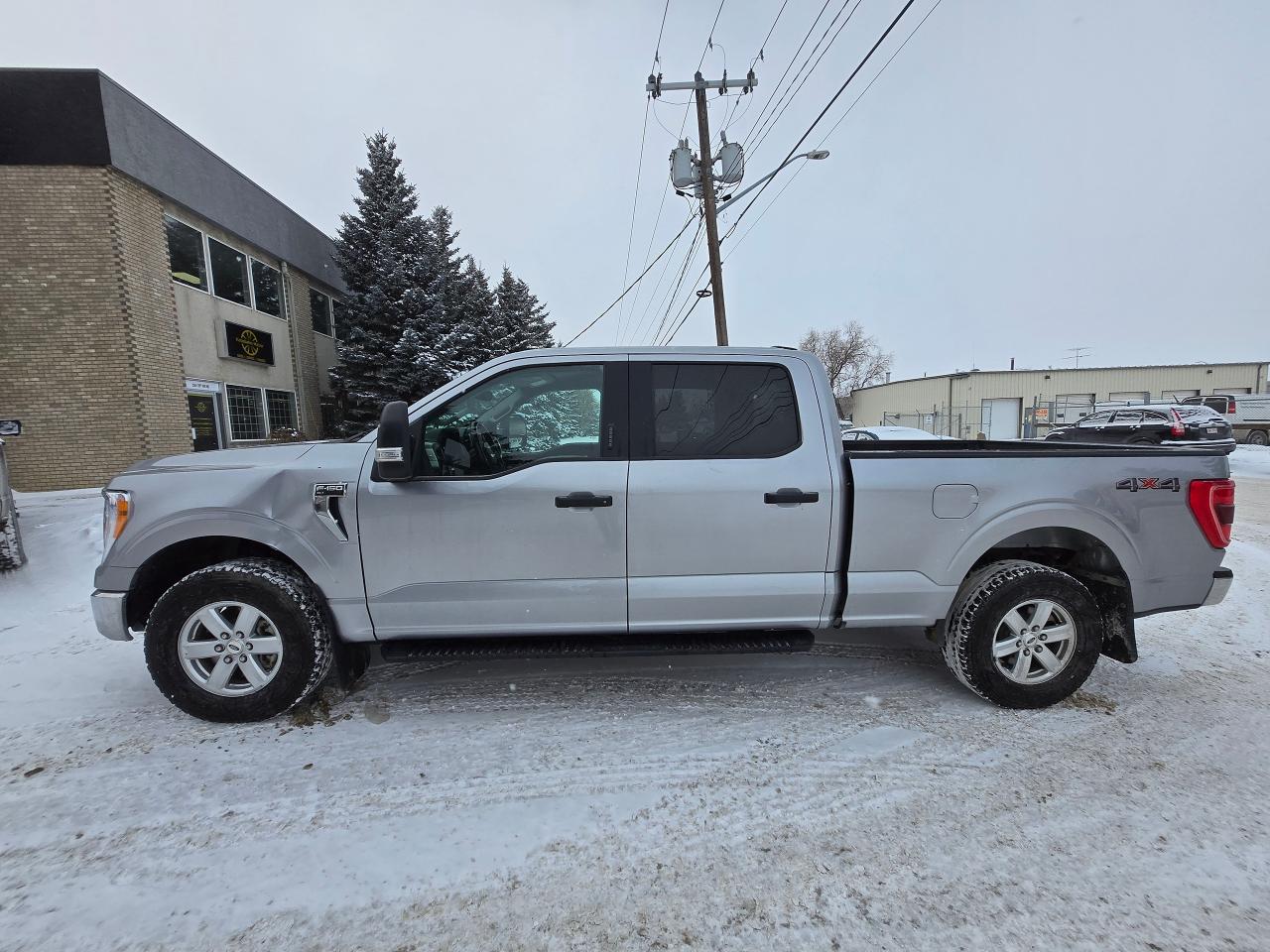 2021 Ford F-150 XLT SuperCrew | ALL CREDIT ACCEPTED!! - Photo #4