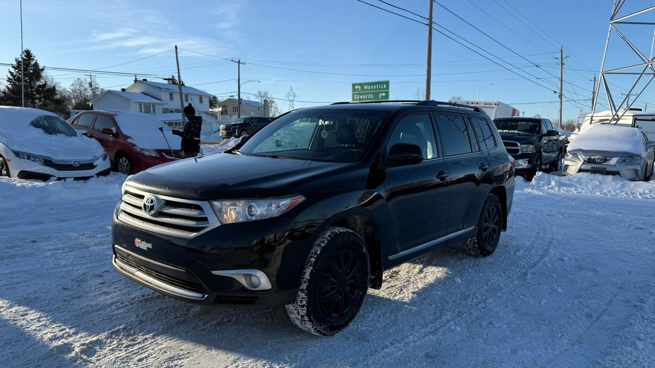 2013 Toyota Highlander  - Photo #2