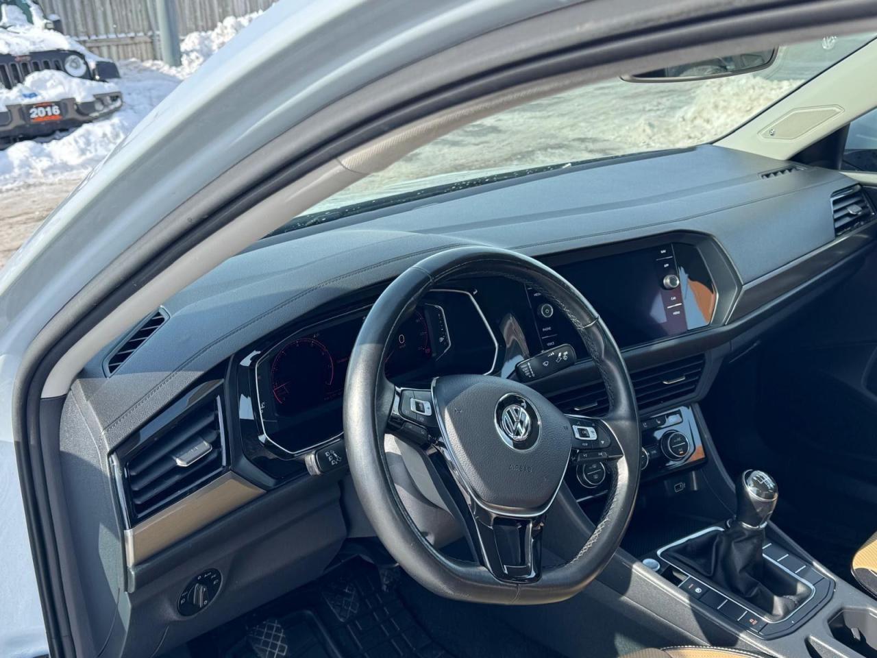 2019 Volkswagen Jetta EXECLINE, MANUAL, ONLY 109KMS, LOADED, CERTIFIED - Photo #13