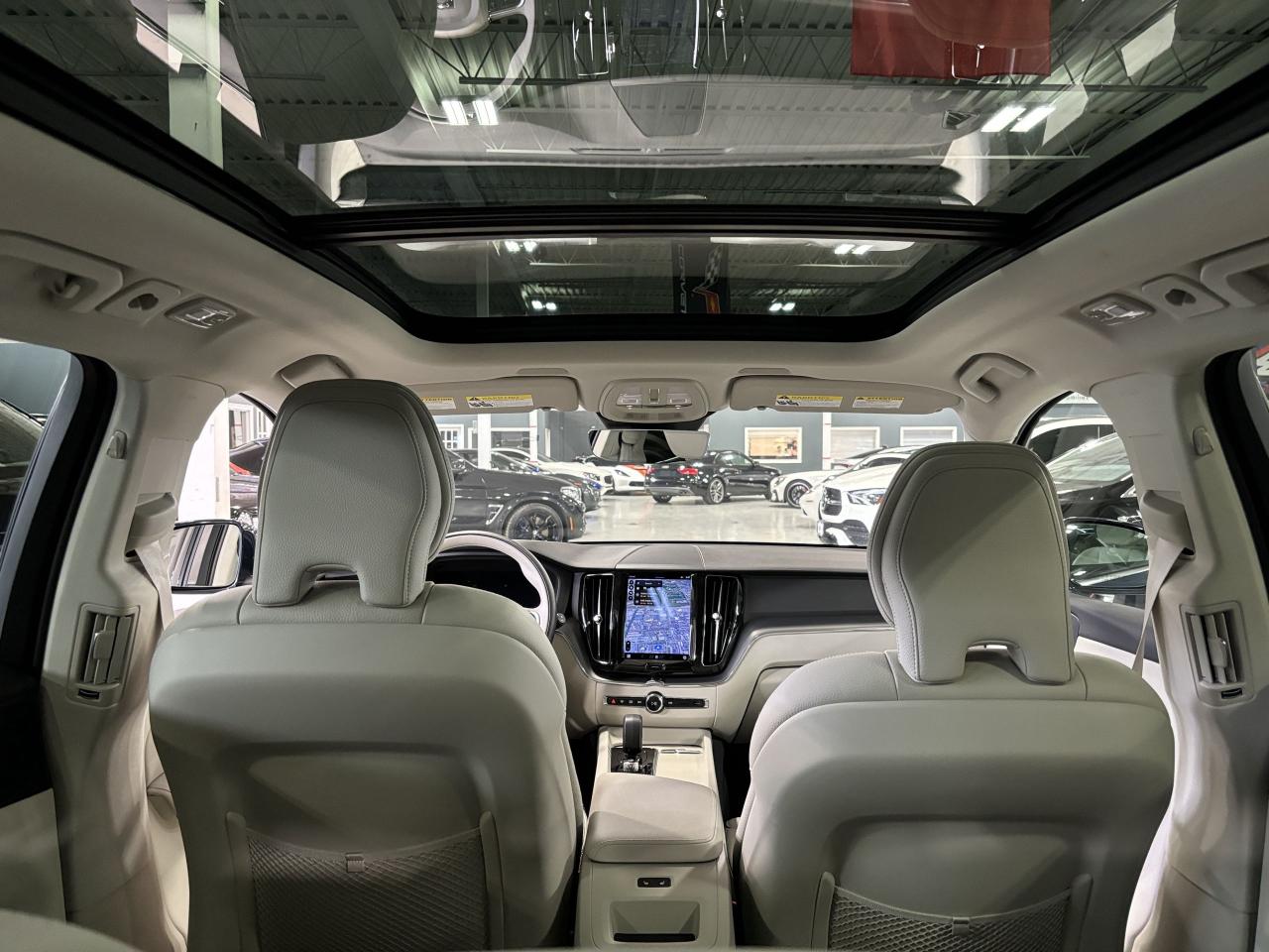 2023 Volvo XC60 B6 Core|AWD|NAV|WHITELEATHER|PANOROOF|360CAM|LED|+ - Photo #8