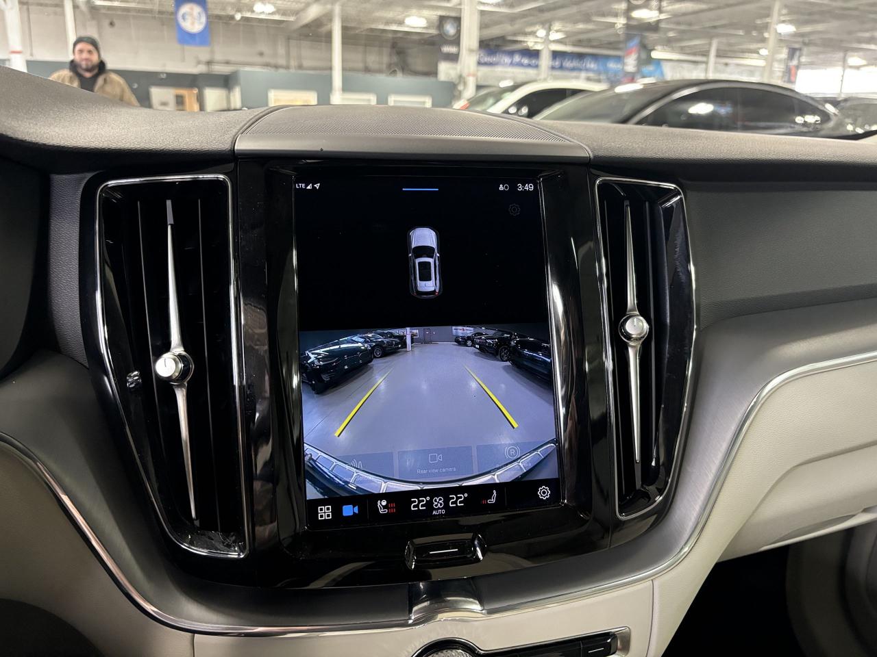 2023 Volvo XC60 B6 Core|AWD|NAV|WHITELEATHER|PANOROOF|360CAM|LED|+ - Photo #28