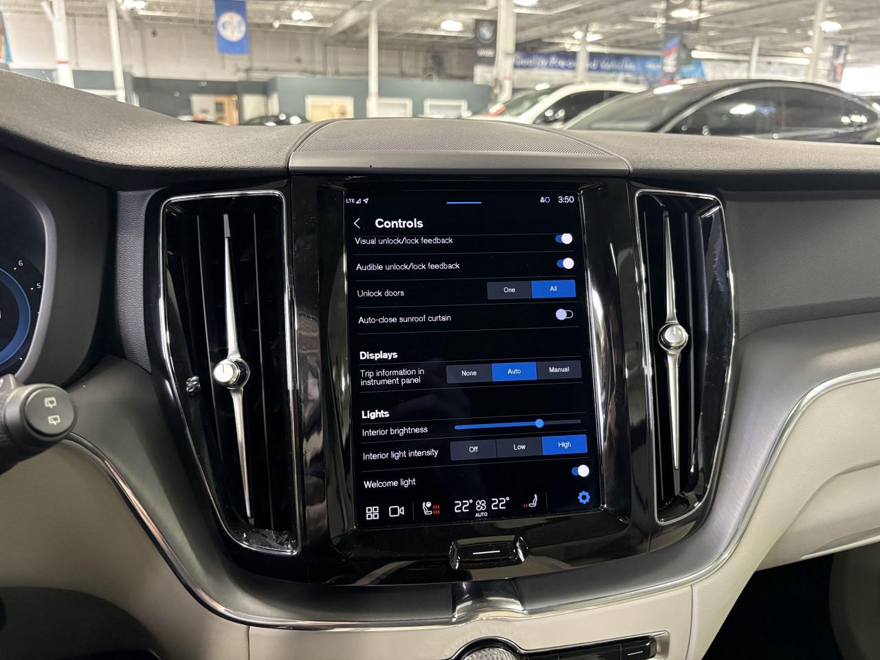 2023 Volvo XC60 B6 Core|AWD|NAV|WHITELEATHER|PANOROOF|360CAM|LED|+ - Photo #31