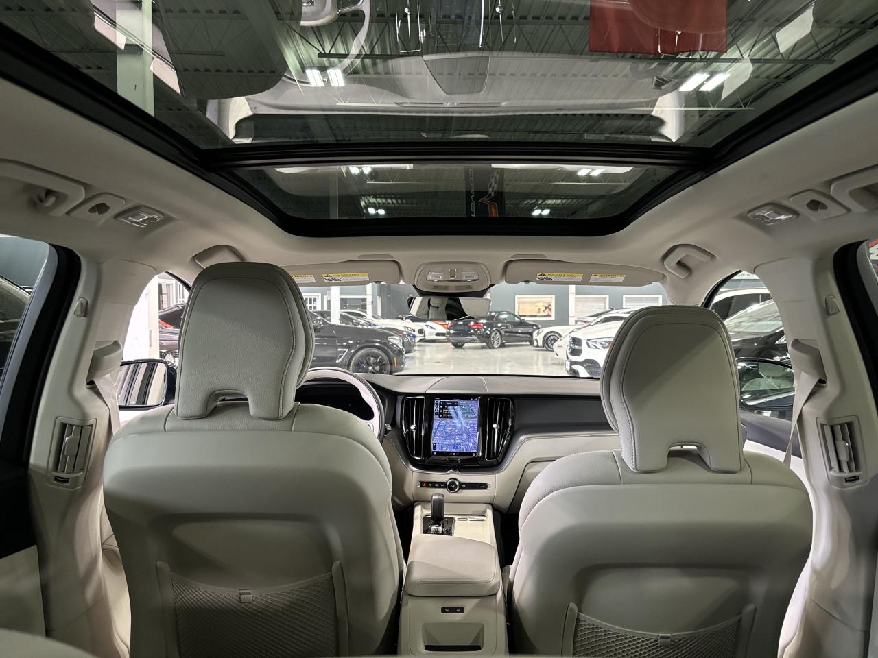 2023 Volvo XC60 B6 Core|AWD|NAV|WHITELEATHER|PANOROOF|360CAM|LED|+ - Photo #8