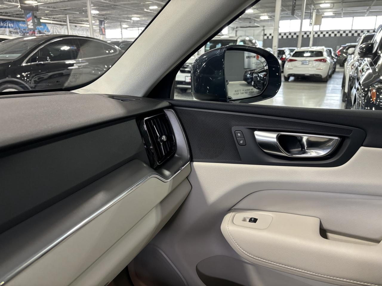2023 Volvo XC60 B6 Core|AWD|NAV|WHITELEATHER|PANOROOF|360CAM|LED|+ - Photo #19