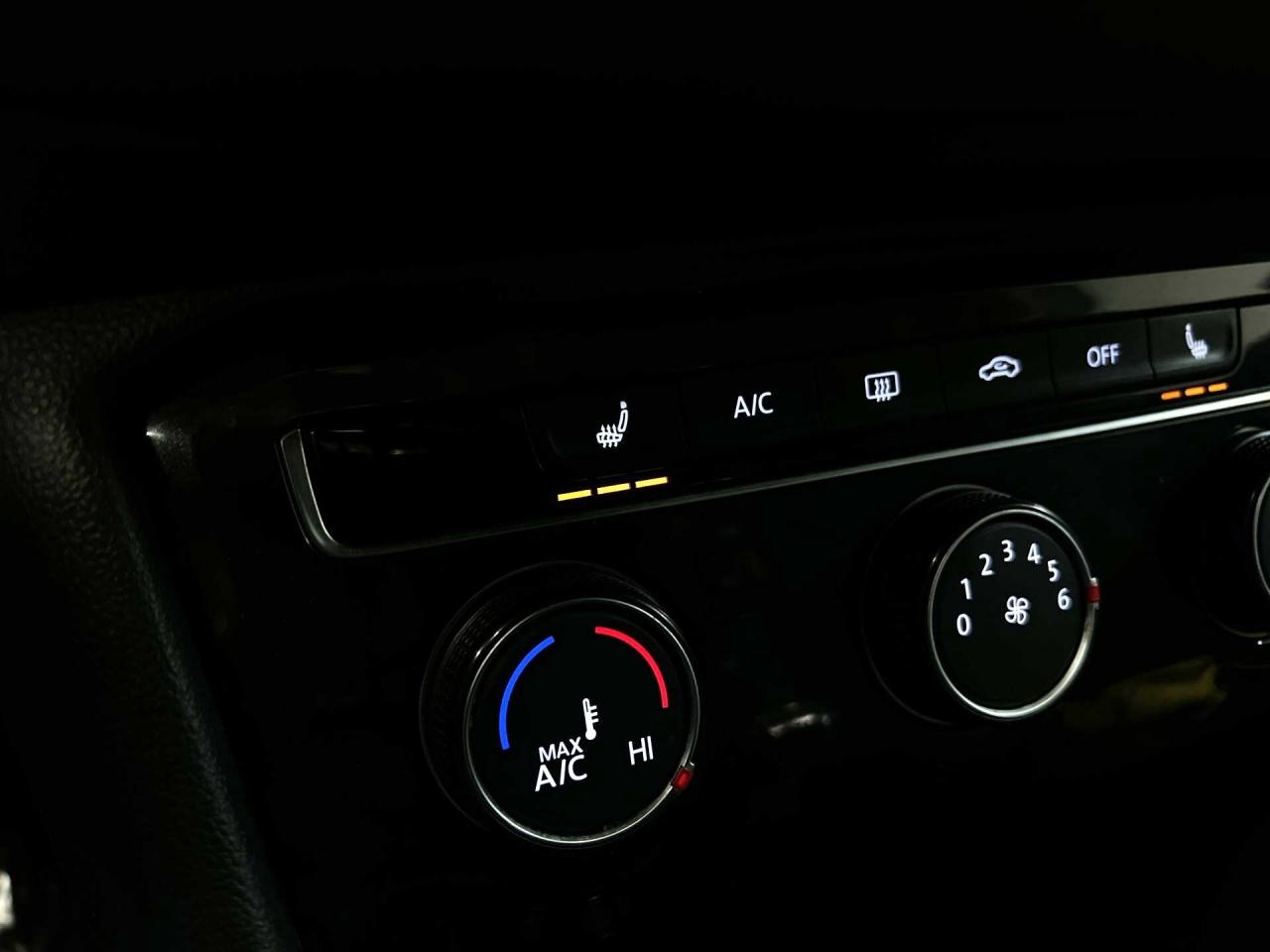 2018 Volkswagen Tiguan AWD | CARPLAY | HTD SEATS | REAR CAM | BLUETOOTH Photo