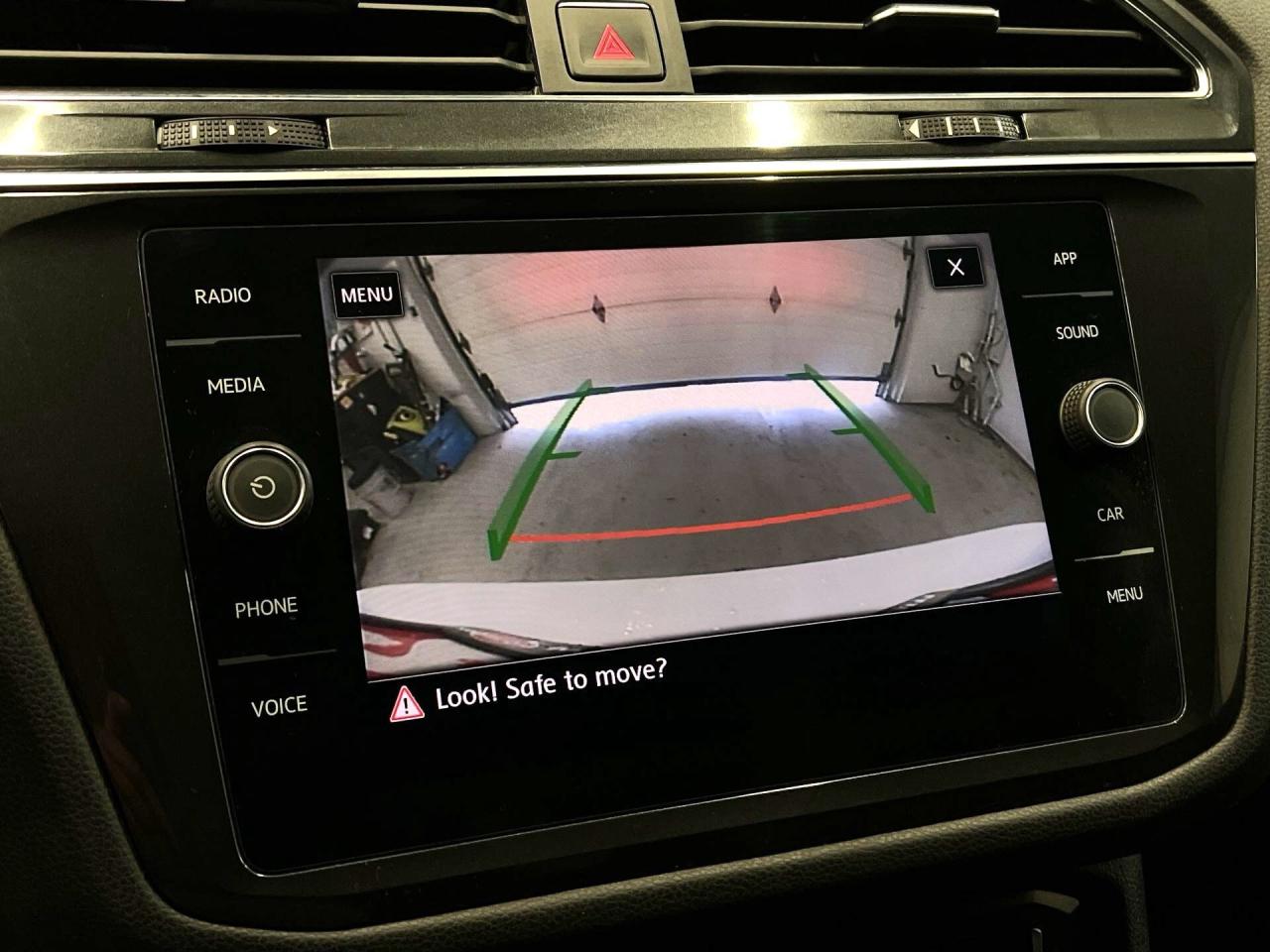 2018 Volkswagen Tiguan AWD | CARPLAY | HTD SEATS | REAR CAM | BLUETOOTH Photo