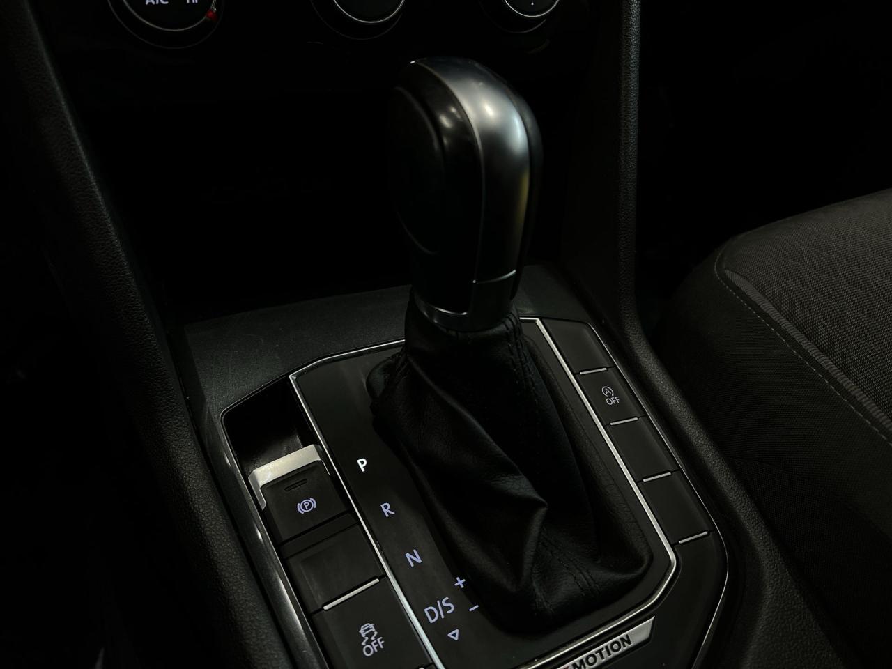 2018 Volkswagen Tiguan AWD | CARPLAY | HTD SEATS | REAR CAM | BLUETOOTH Photo