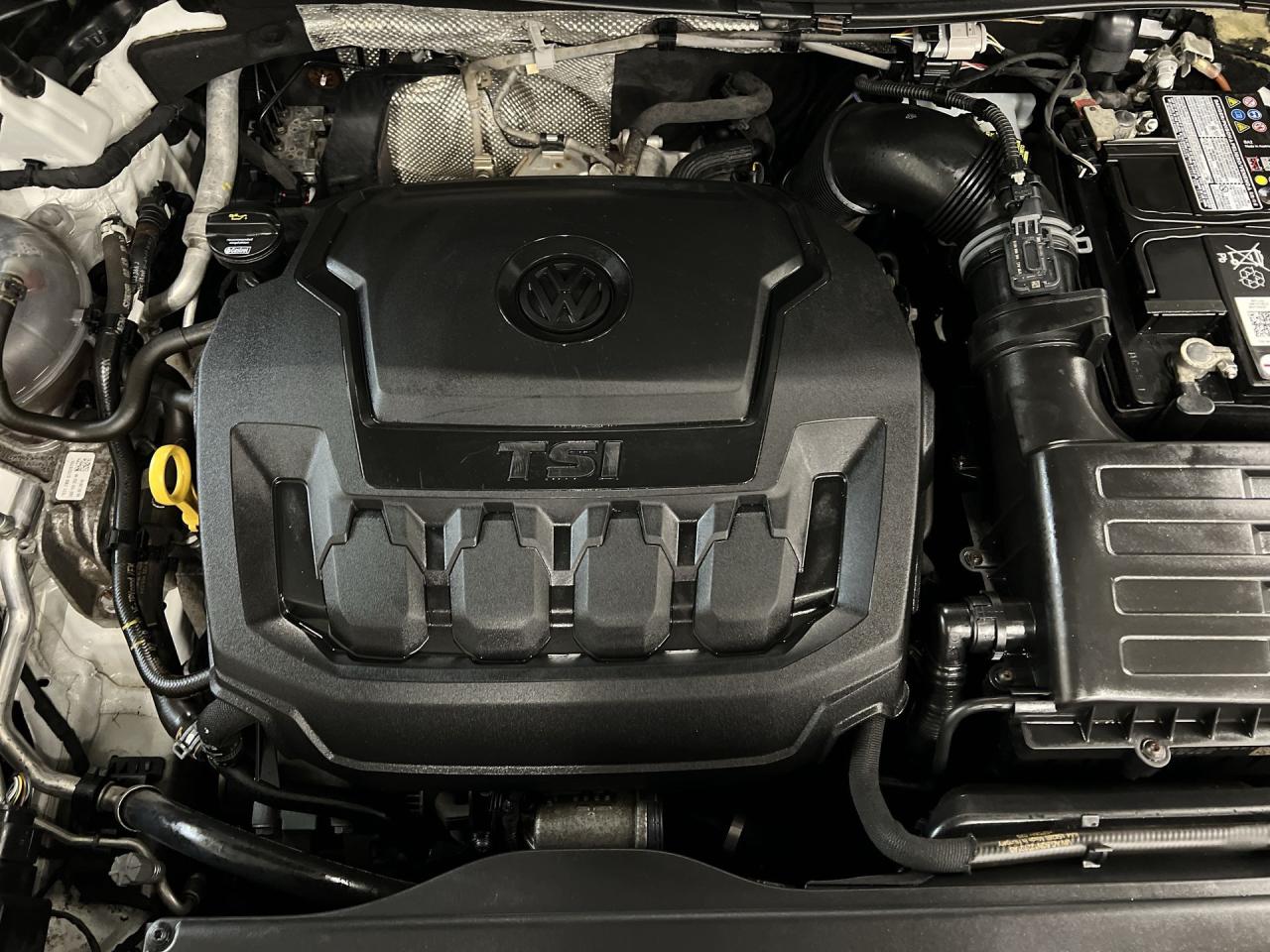 2018 Volkswagen Tiguan AWD | CARPLAY | HTD SEATS | REAR CAM | BLUETOOTH Photo