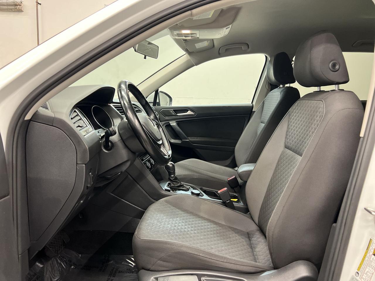 2018 Volkswagen Tiguan AWD | CARPLAY | HTD SEATS | REAR CAM | BLUETOOTH Photo