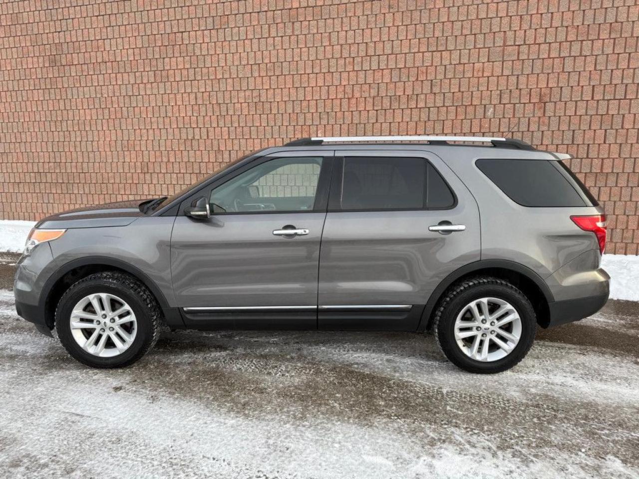 2013 Ford Explorer XLT |LEATHER|NAVI|BACKUP CAM|REMOTE STARTER|HEATED SEATS|7 PASS| - Photo #2