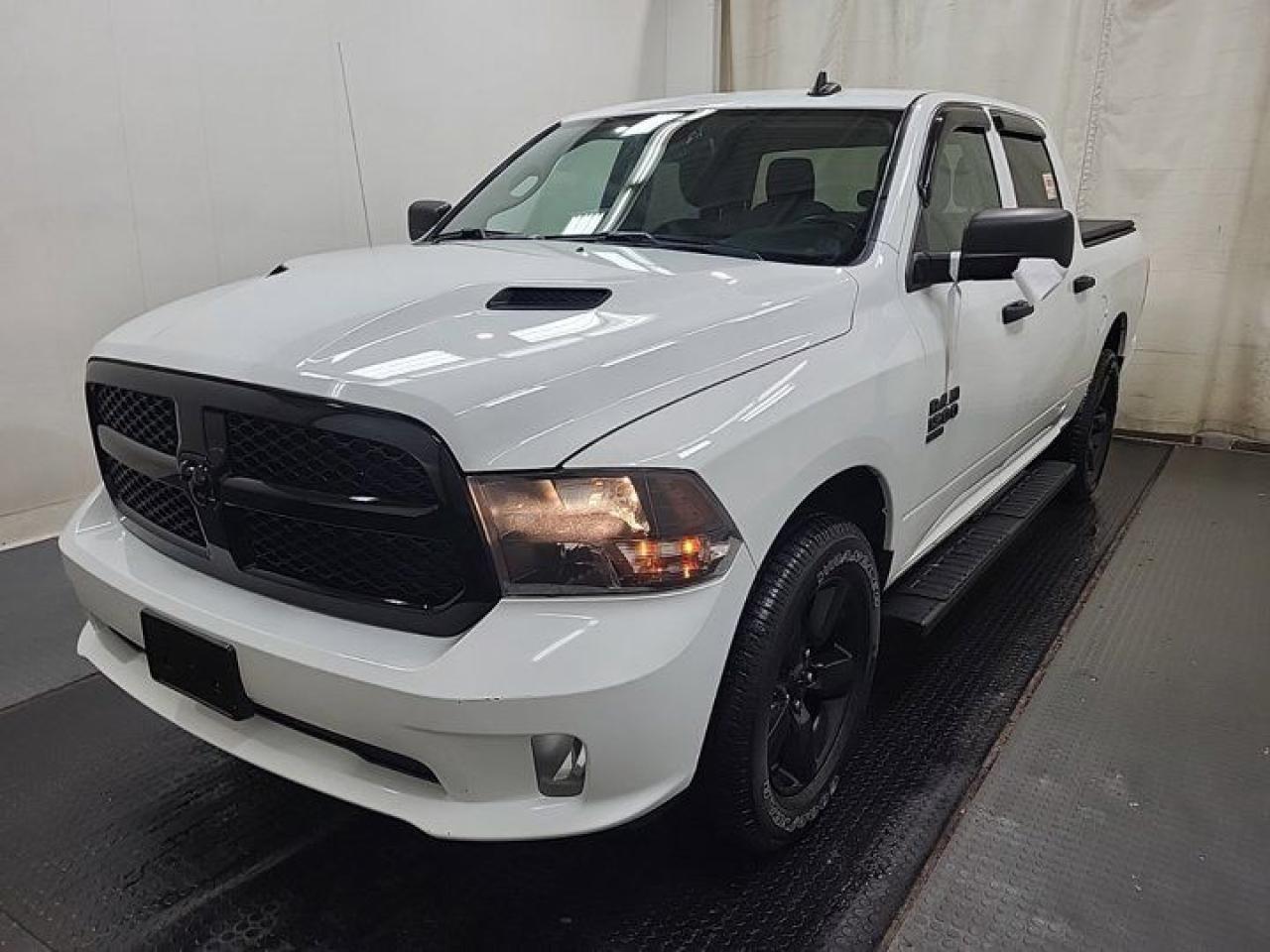 Used 2021 RAM 1500 Classic Express Crew 4X4 | Night Edition | Heated Steering + Seats | Remote Start | CarPlay + Android | for sale in Guelph, ON