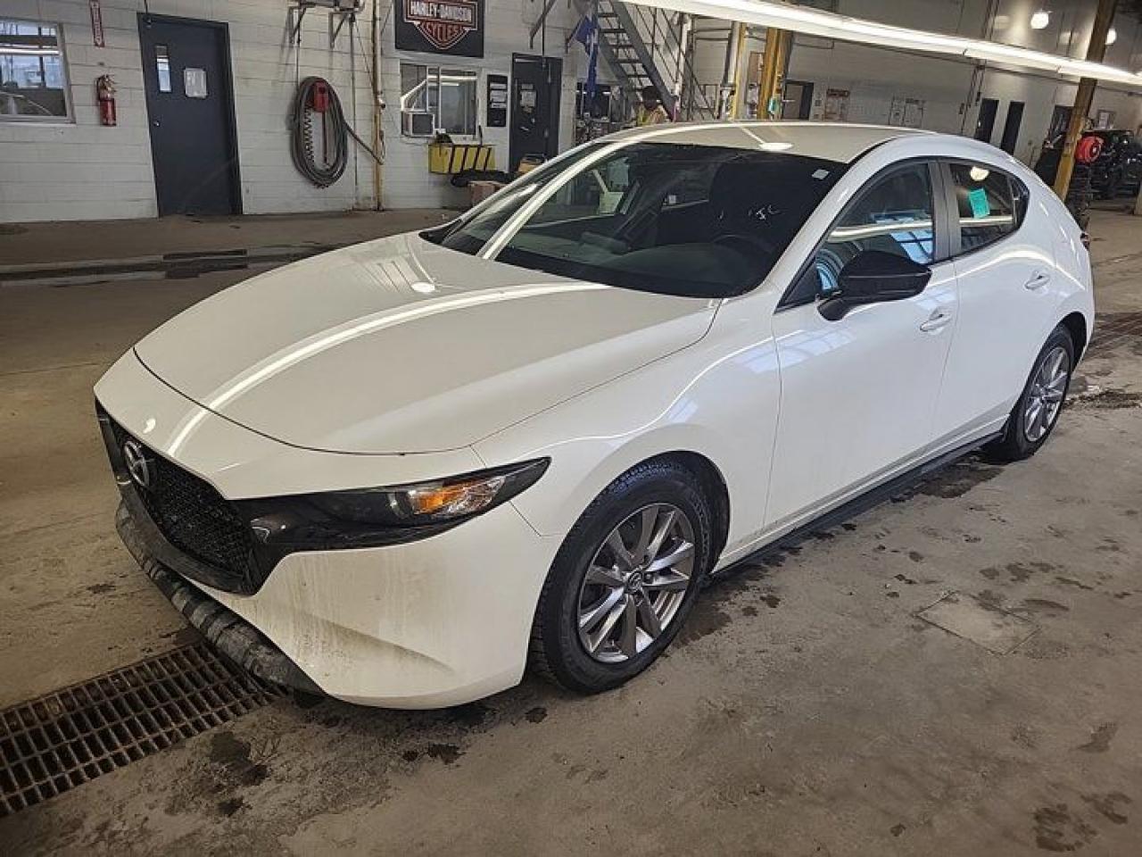 Used 2019 Mazda MAZDA3 Sport GX | 6 Speed Manual | Heated Seats | CarPlay + Android | Rear Camera | Bluetooth | and more! for sale in Guelph, ON