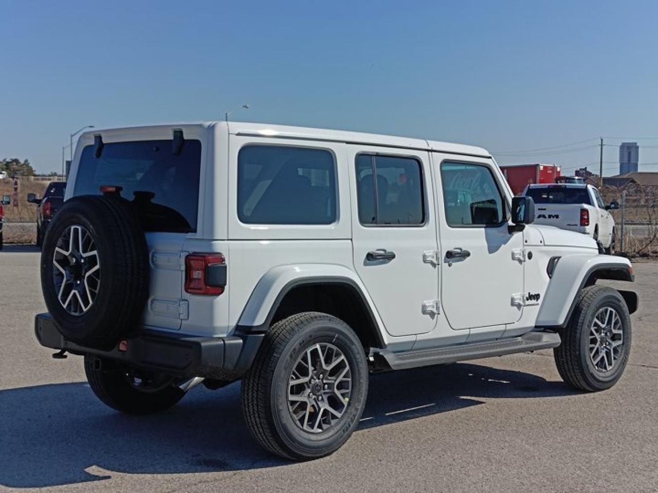 2025 Jeep Wrangler Sahara Photo