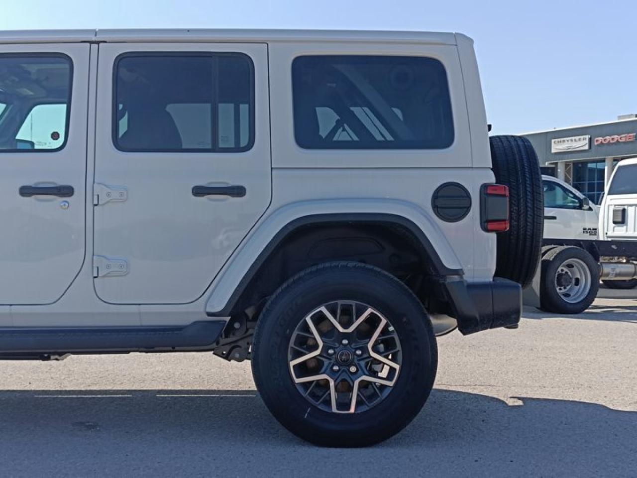 2025 Jeep Wrangler Sahara Photo