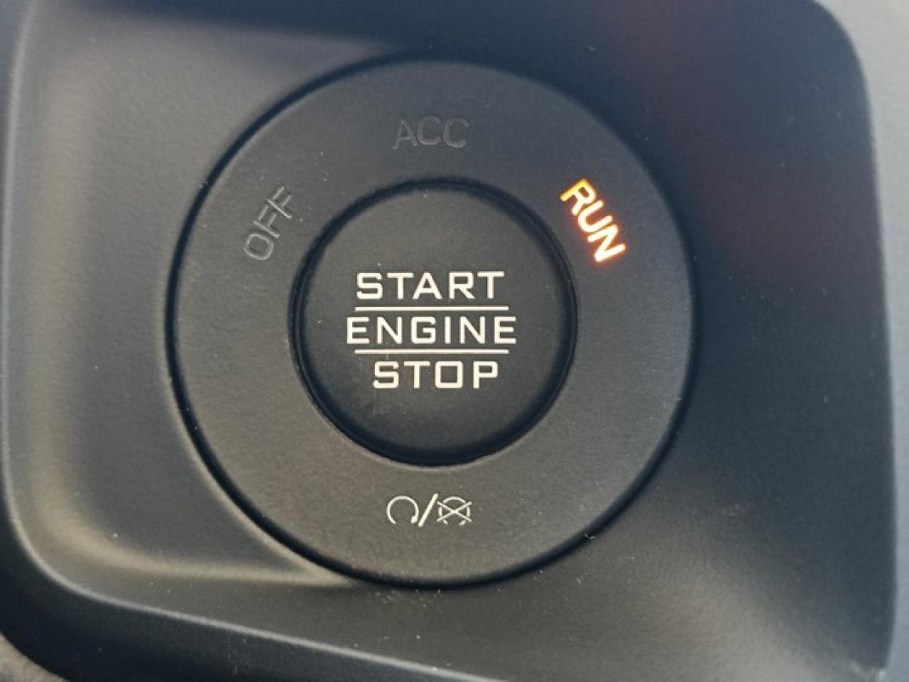 2025 Jeep Wrangler Sahara Photo