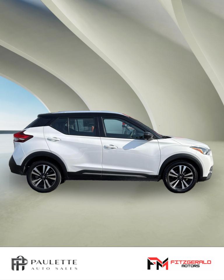 2019 Nissan Kicks SR FWD - Photo #2