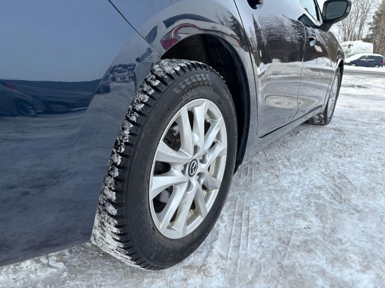 2015 Mazda MAZDA3 GS - Photo #16