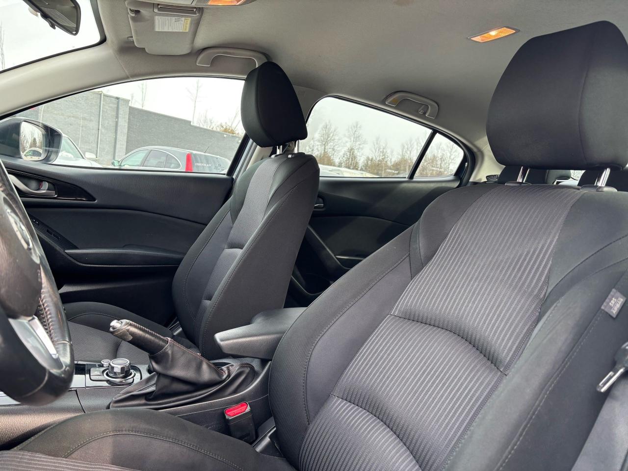 2015 Mazda MAZDA3 GS - Photo #9