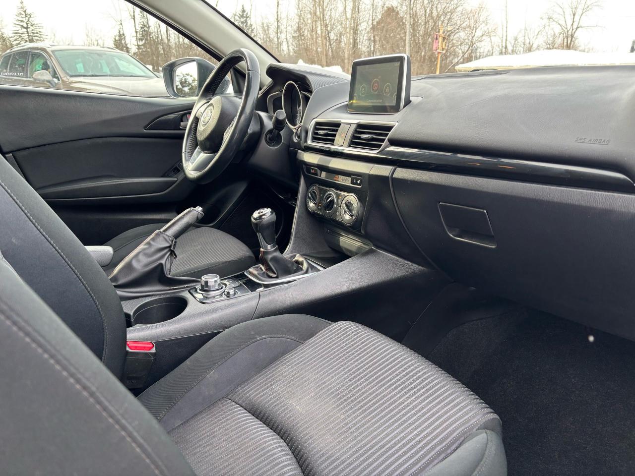 2015 Mazda MAZDA3 GS - Photo #10