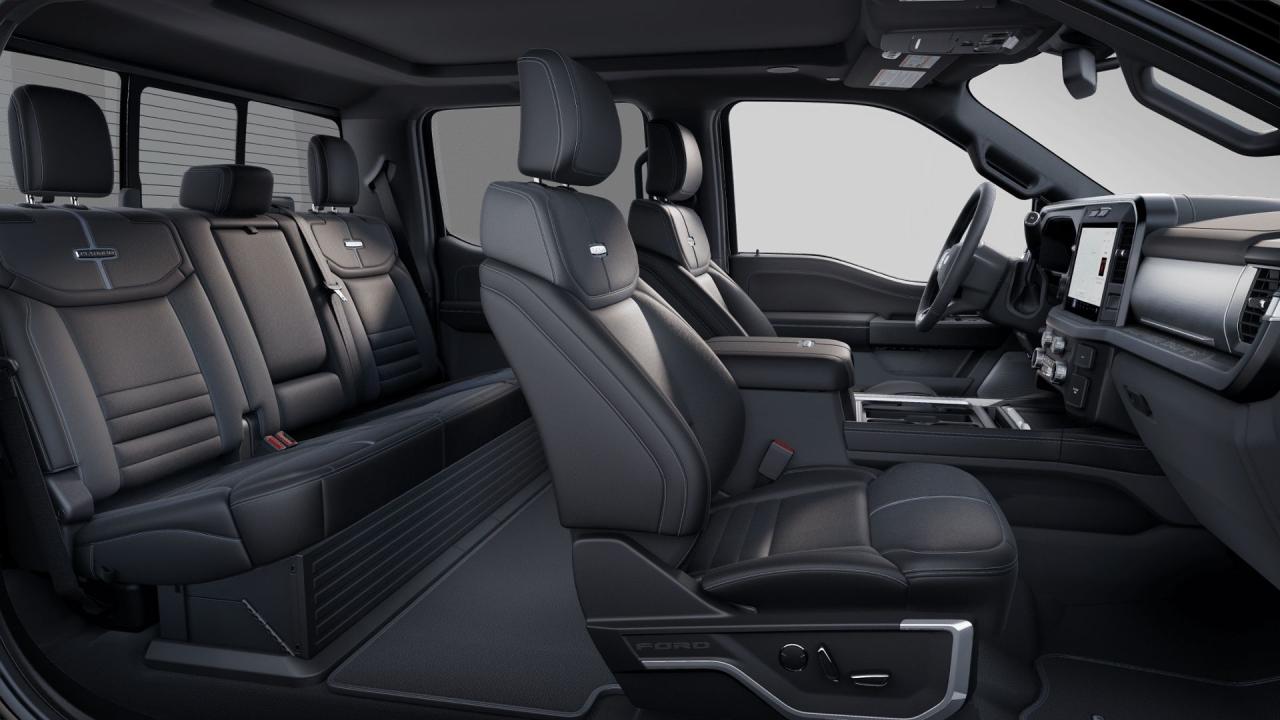 2025 Ford F-350 4X4 CREW CAB PICKUP/ Photo5