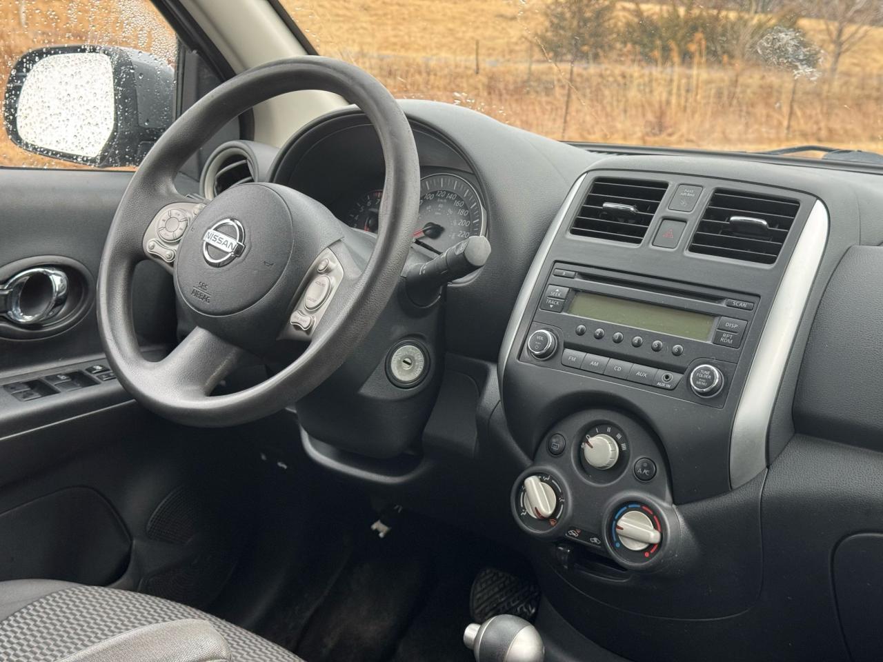 2017 Nissan Micra S | AUTO | CLEAN CARFAX | SERVICE RECORDS Photo10