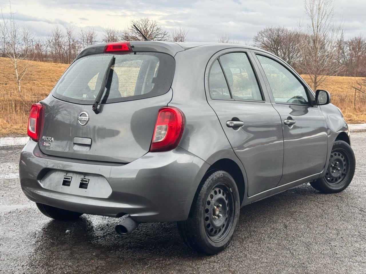 2017 Nissan Micra S | AUTO | CLEAN CARFAX | SERVICE RECORDS Photo4