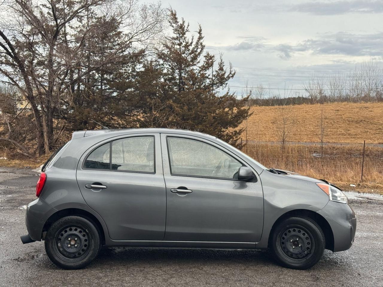 2017 Nissan Micra S | AUTO | CLEAN CARFAX | SERVICE RECORDS Photo5